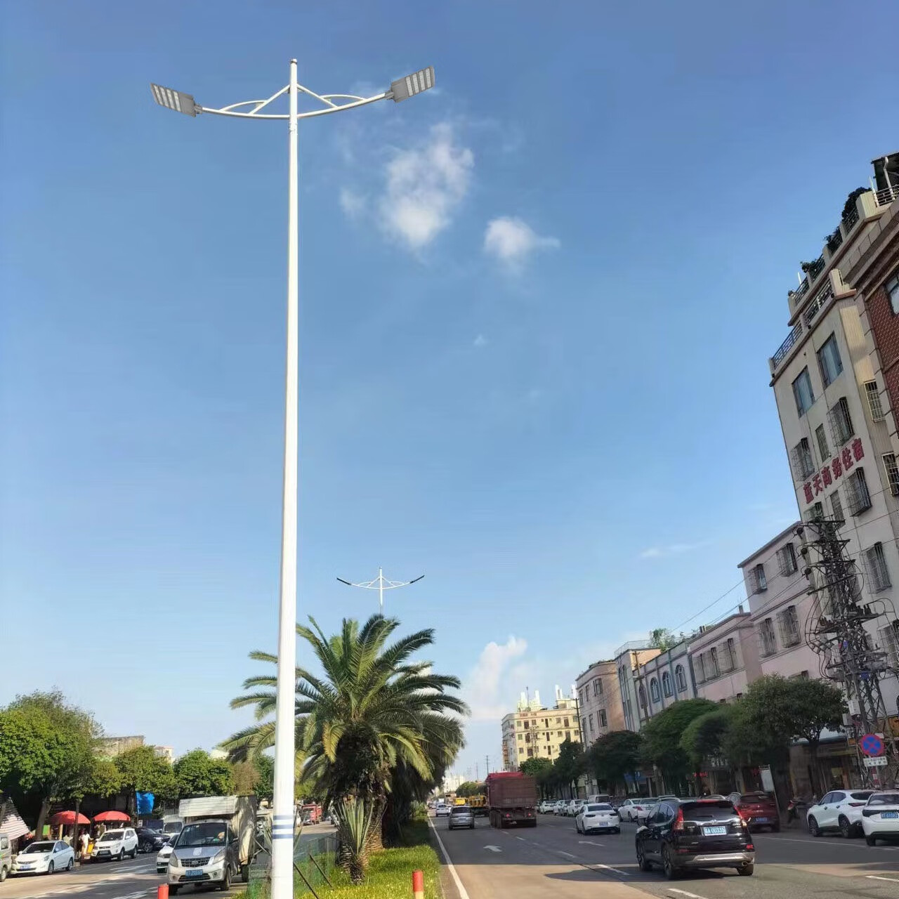 新農村道路照明的升級選擇 6米高桿LED市電路燈